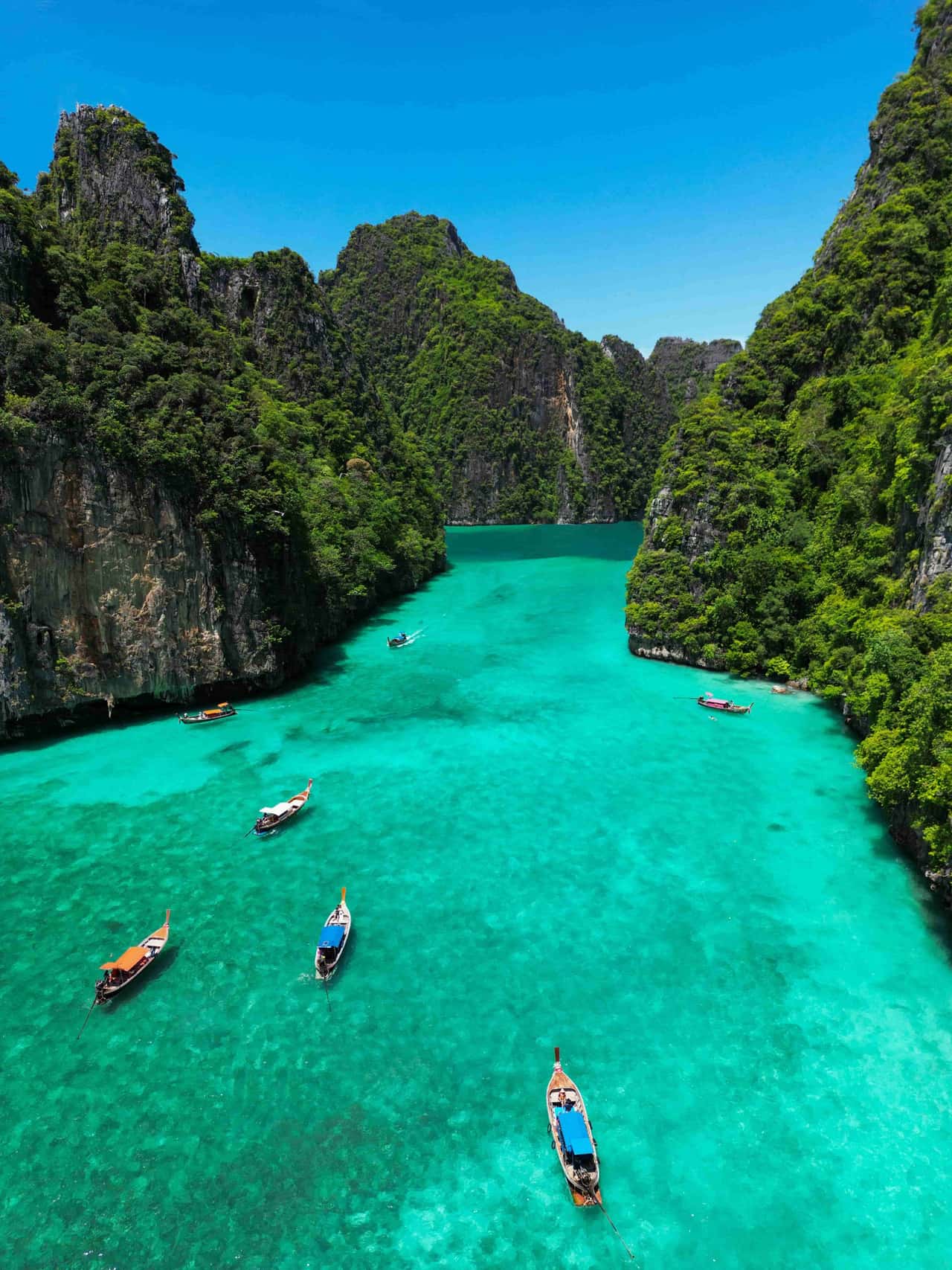 Discovering the Tropical Paradise of Phuket: A Journey Worth Taking